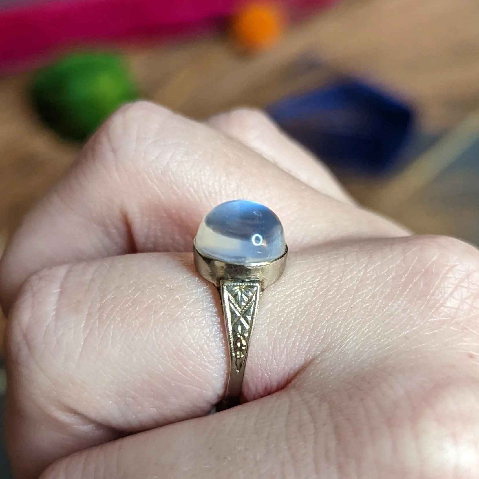 1920's Art Deco Moonstone 14 Karat White Gold Cabochon Ring