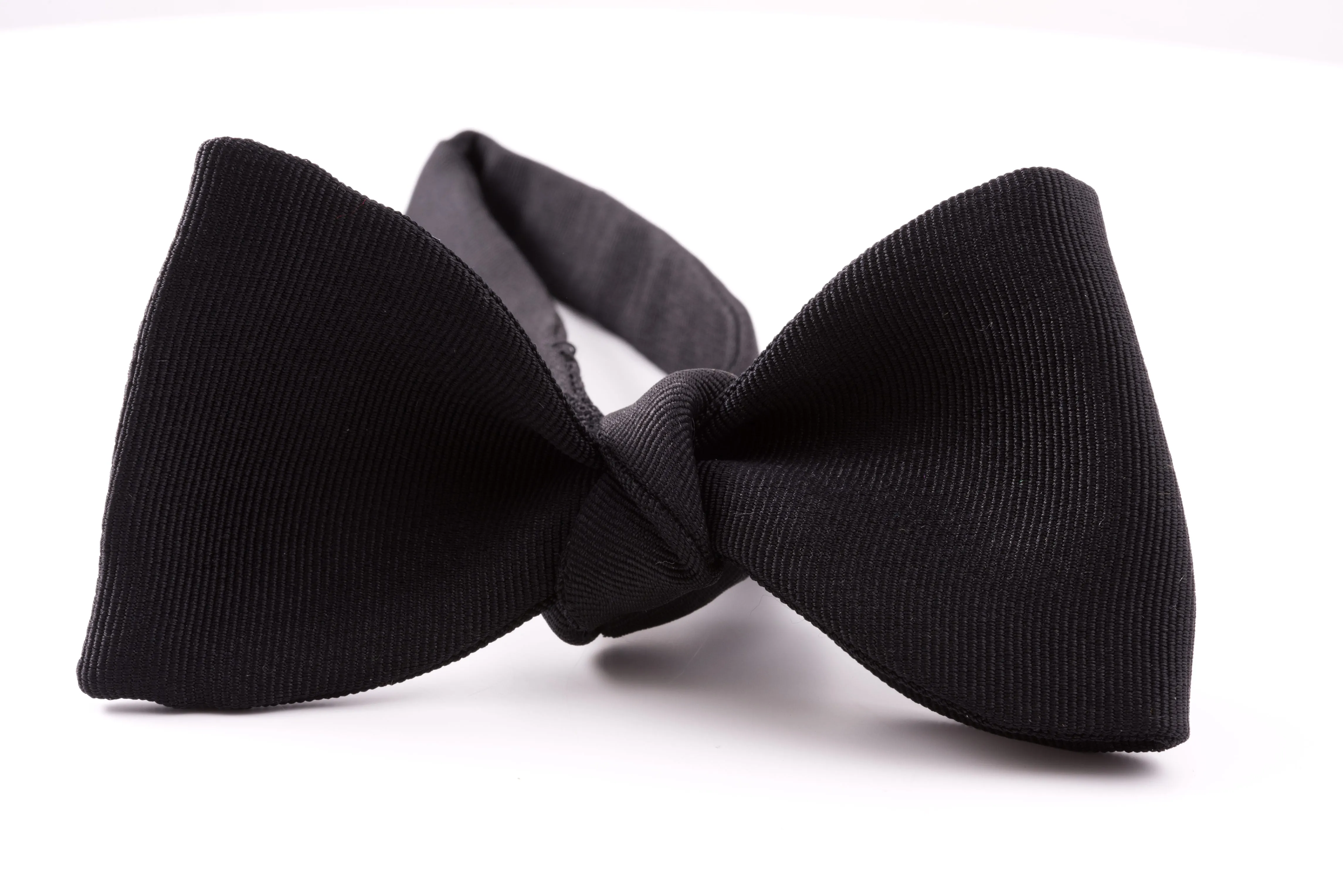 Black Single End Silk Faille Grosgrain Bow Tie