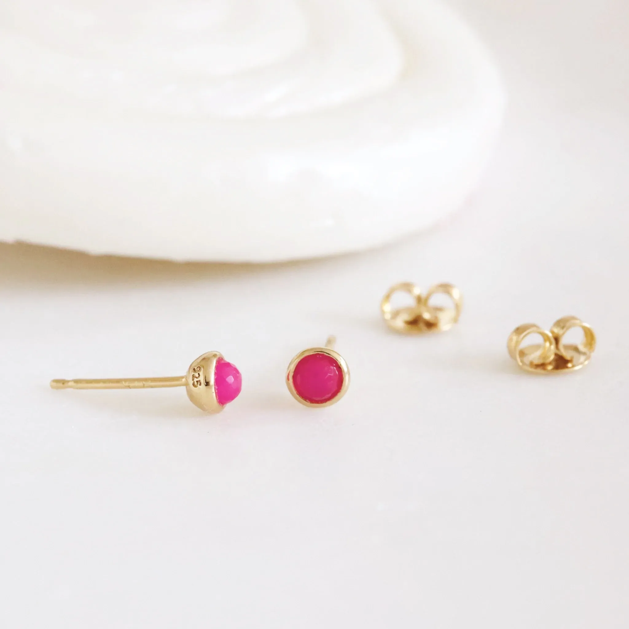 TINY PROTECT STUD EARRINGS - HOT PINK CHALCEDONY